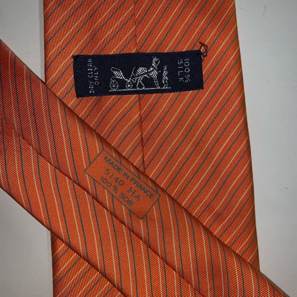 authenic HERMÈS signature BURNT ORANGE necktie - Picture 2 of 8